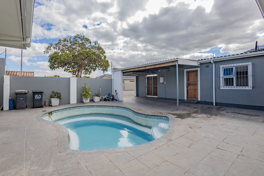 5 Bedroom Property for Sale in Vasco Estate Western Cape